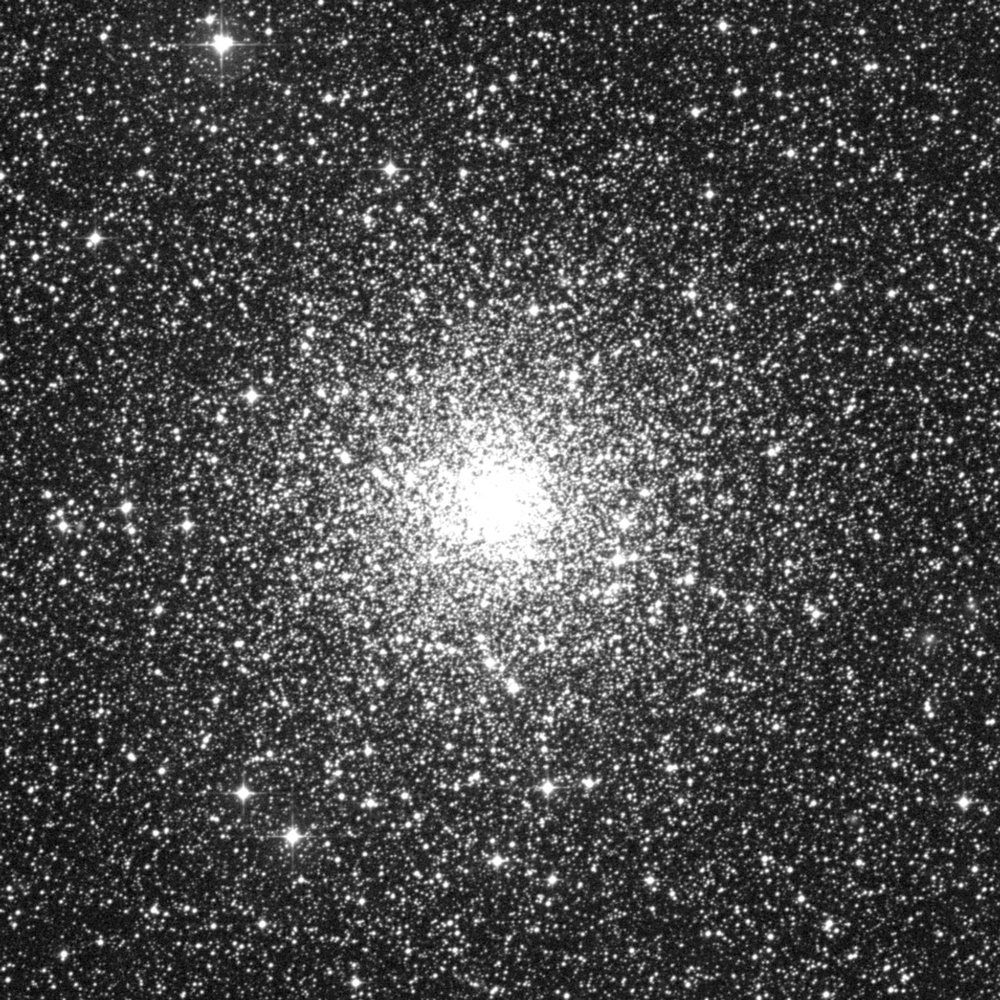 Hubble Sees Faintest Stars in a Globular Cluster