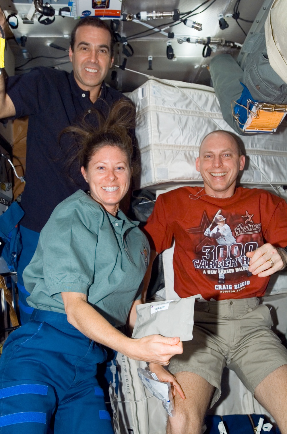 STS-118 and Expedition 15 Crewmembers in the MDDK of the Endeavour during Joint Operations