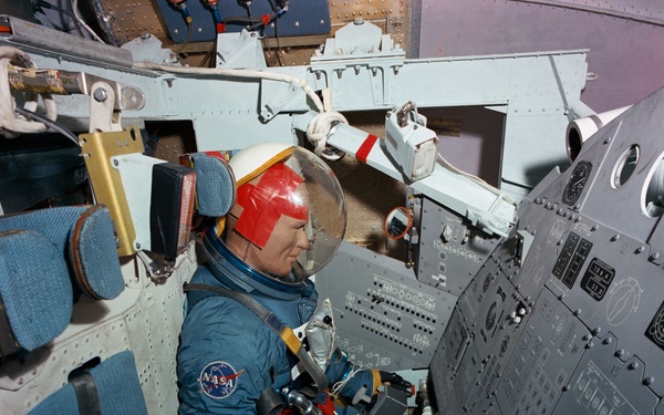 Apollo EMU - Centrifuge Qual EMU Extra Mobility Unit