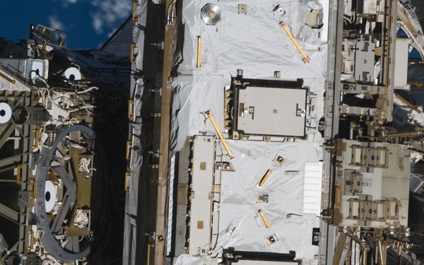 Fly-around view of the ISS by the STS-127 crew