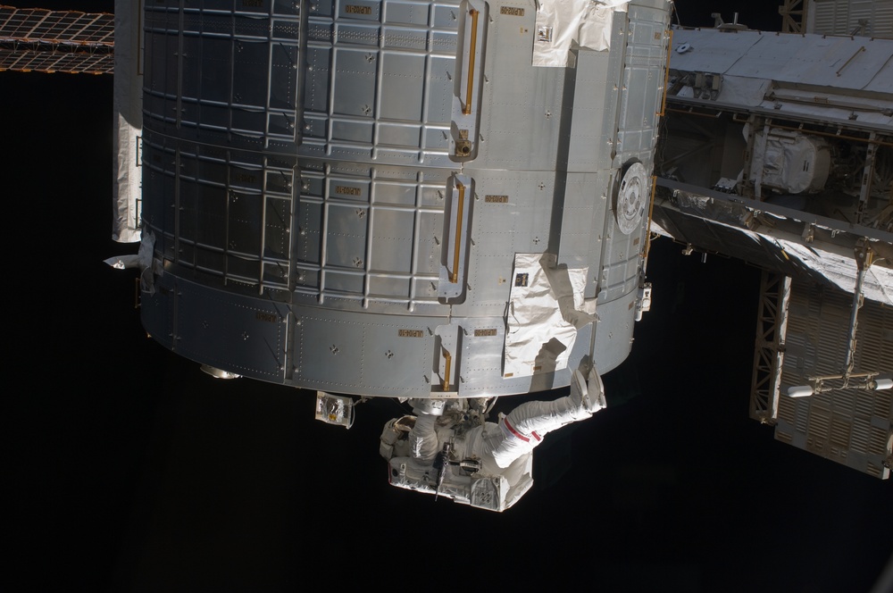 STS-119 EVA 2 JLP GPS Antenna Intall OPS