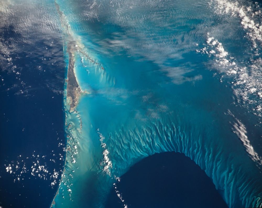 Earth observations from STS-62