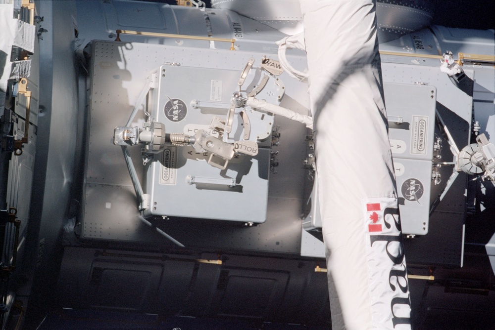 Airlock toolbox on Quest airlock