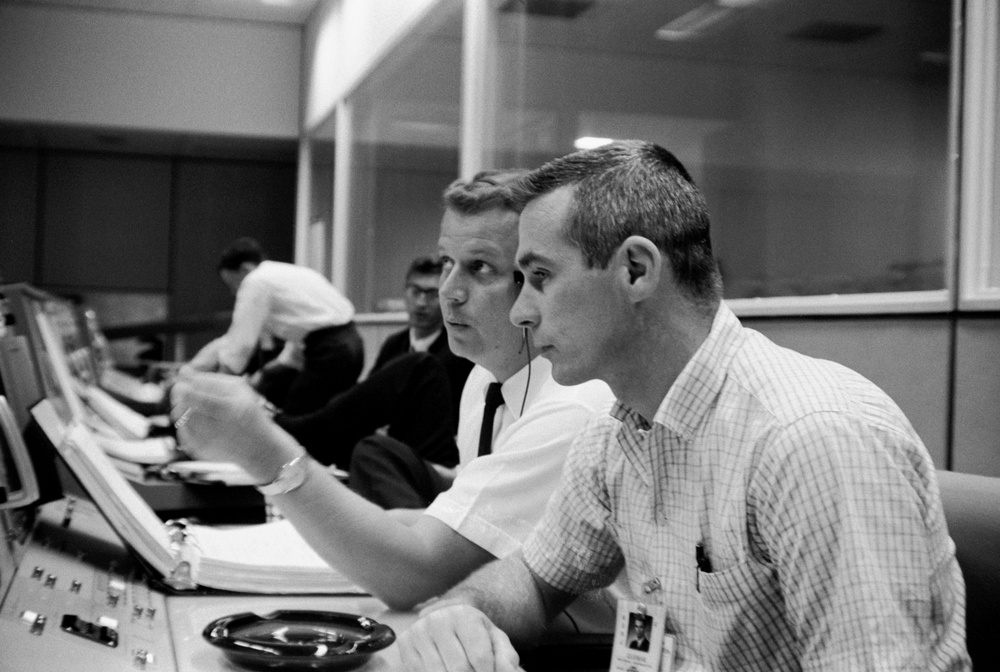 ASTRONAUT EUGENE A. CERNAN- MISSION CONTROL CENTER (MCC) - GEMINI-TITAN (GT)-IV (SIMULATION) - MSC
