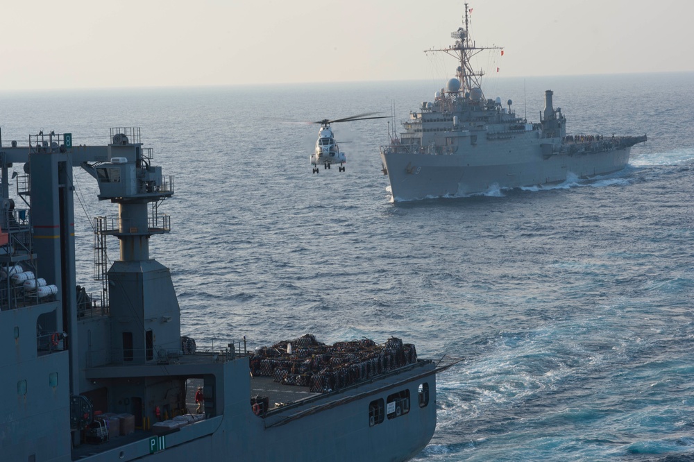 USS Denver prepares for replenishment