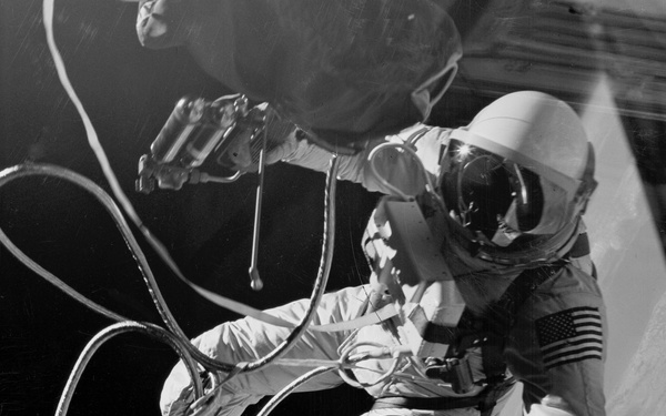 EVA - ASTRONAUT EDWARD H. WHITE II - MISC.