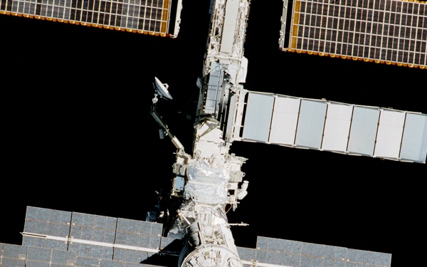 View of the ISS taken during final flyaround of STS-100