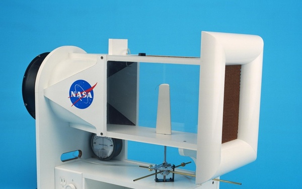 Baals 6 x 8 1/2-inch Wind Tunnel