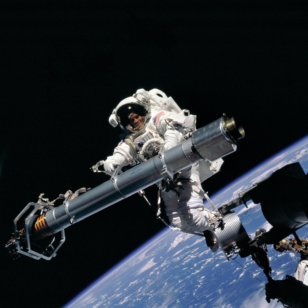 Views of the STS-101 EVA