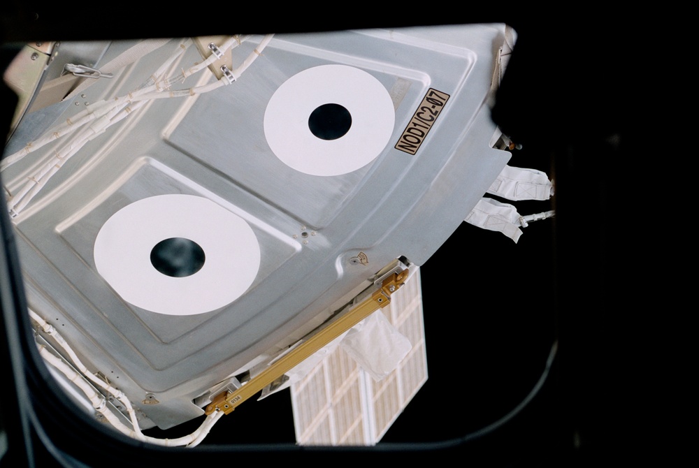 Grapple fixture on PMA2; Cables and connectors on Node 1/Unity