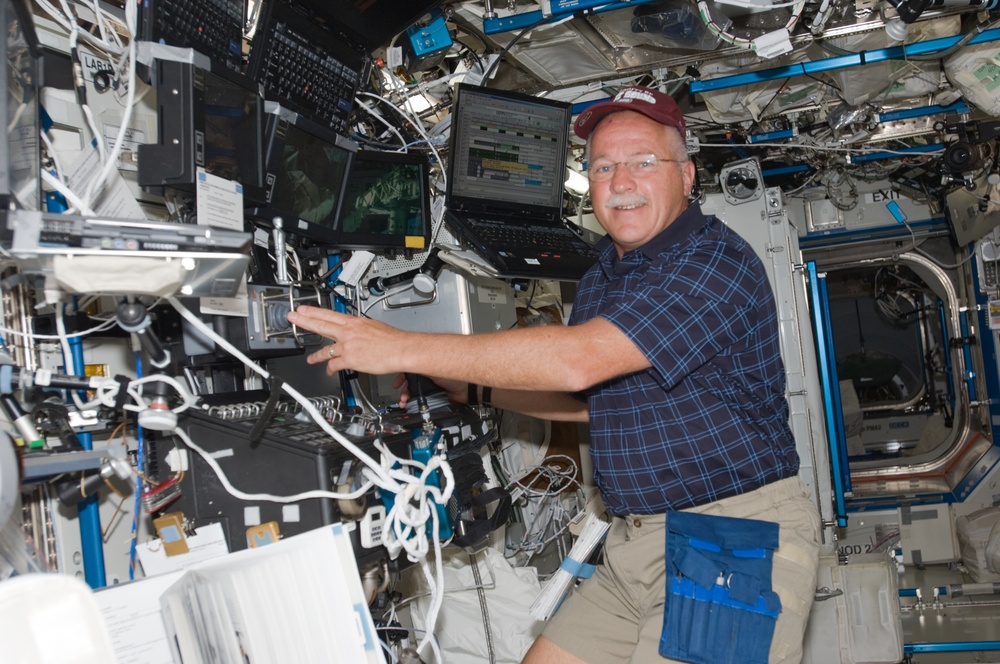 Phillips at Robotics Workstation RWS in support of STS-11919 EVA 1