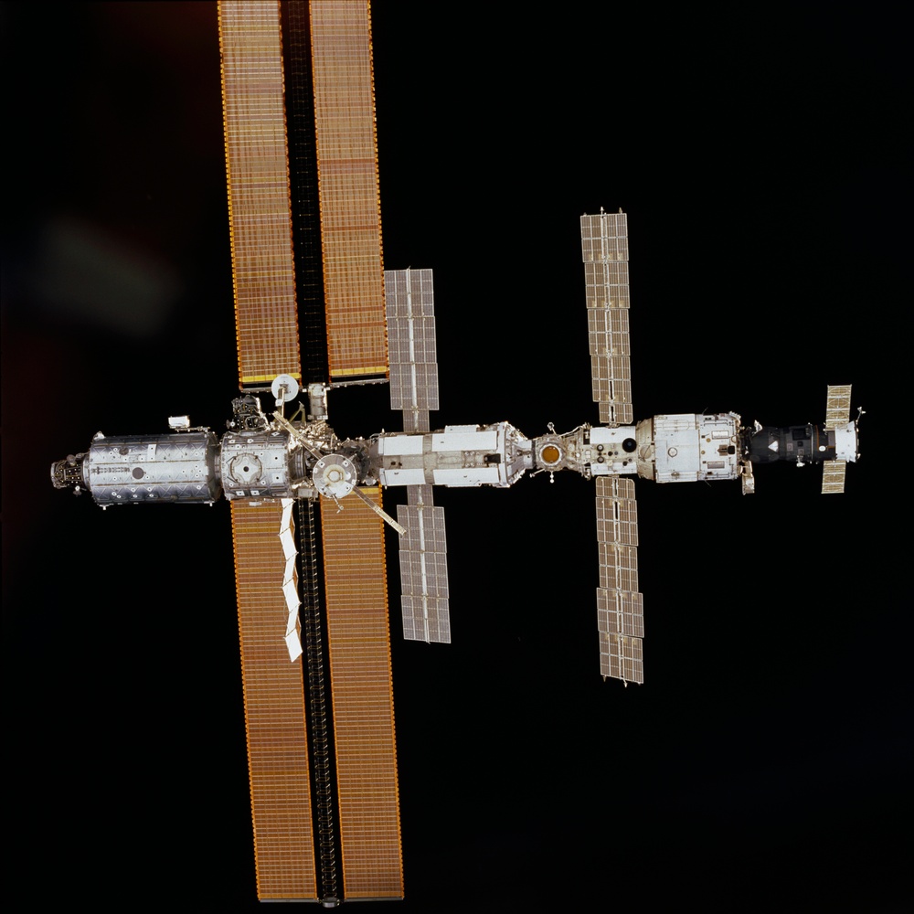 Fly-around views of ISS during STS-102