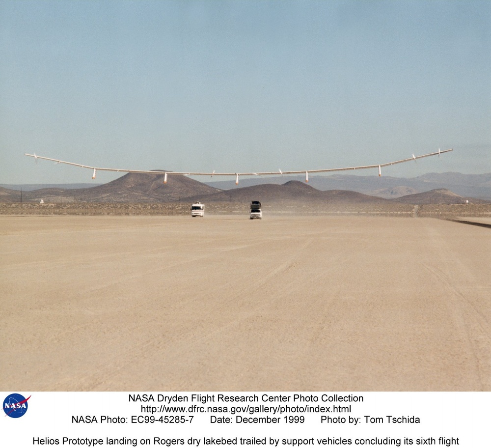 DVIDS - Images - Helios Prototype landing on Rogers dry lakebed trailed by  support vehicles concluding its sixth flig