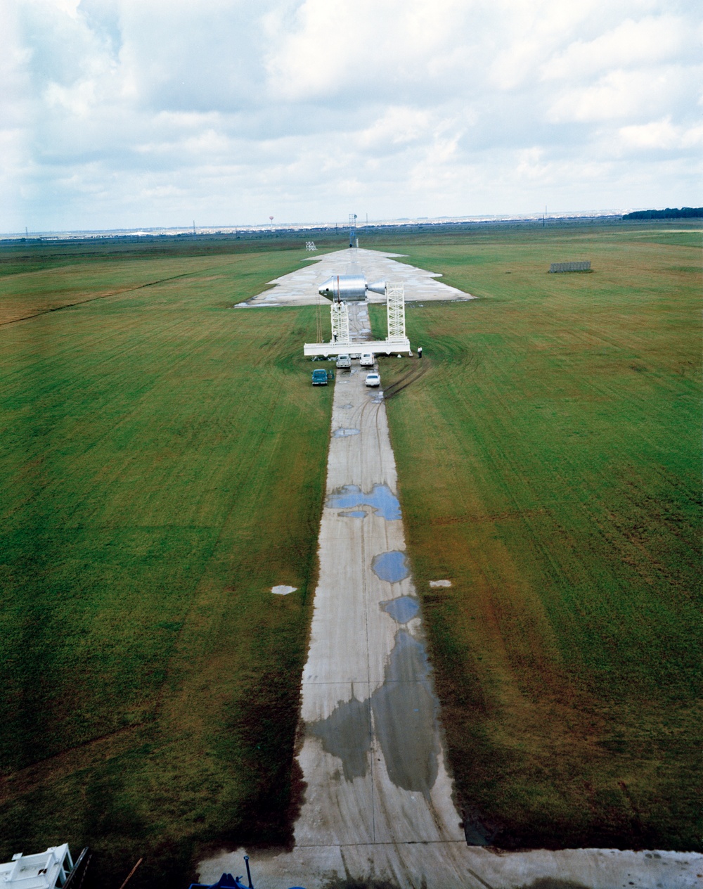 COMMAND MODULE C/M - APOLLO - MOCKUP SERVICE MODULE - C/M - ANTENNA TEST RANGE - MSC