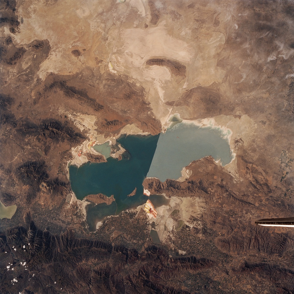 Earth observations taken during the STS-47 mission