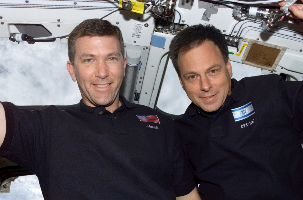 Husband and Ramon pose on Columbia's AFD during STS-107