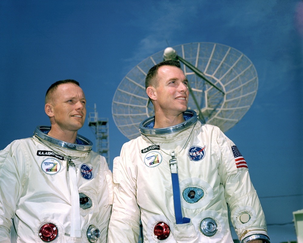 Astronauts Armstrong and Scott during photo session outside KSC