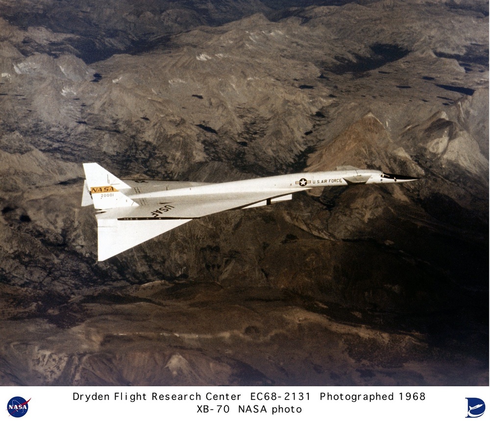 XB-70A in flight