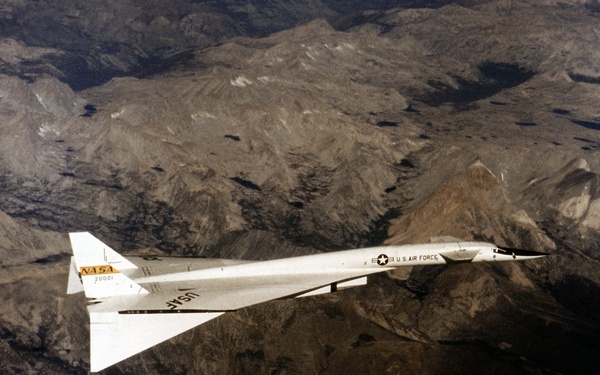 XB-70A in flight