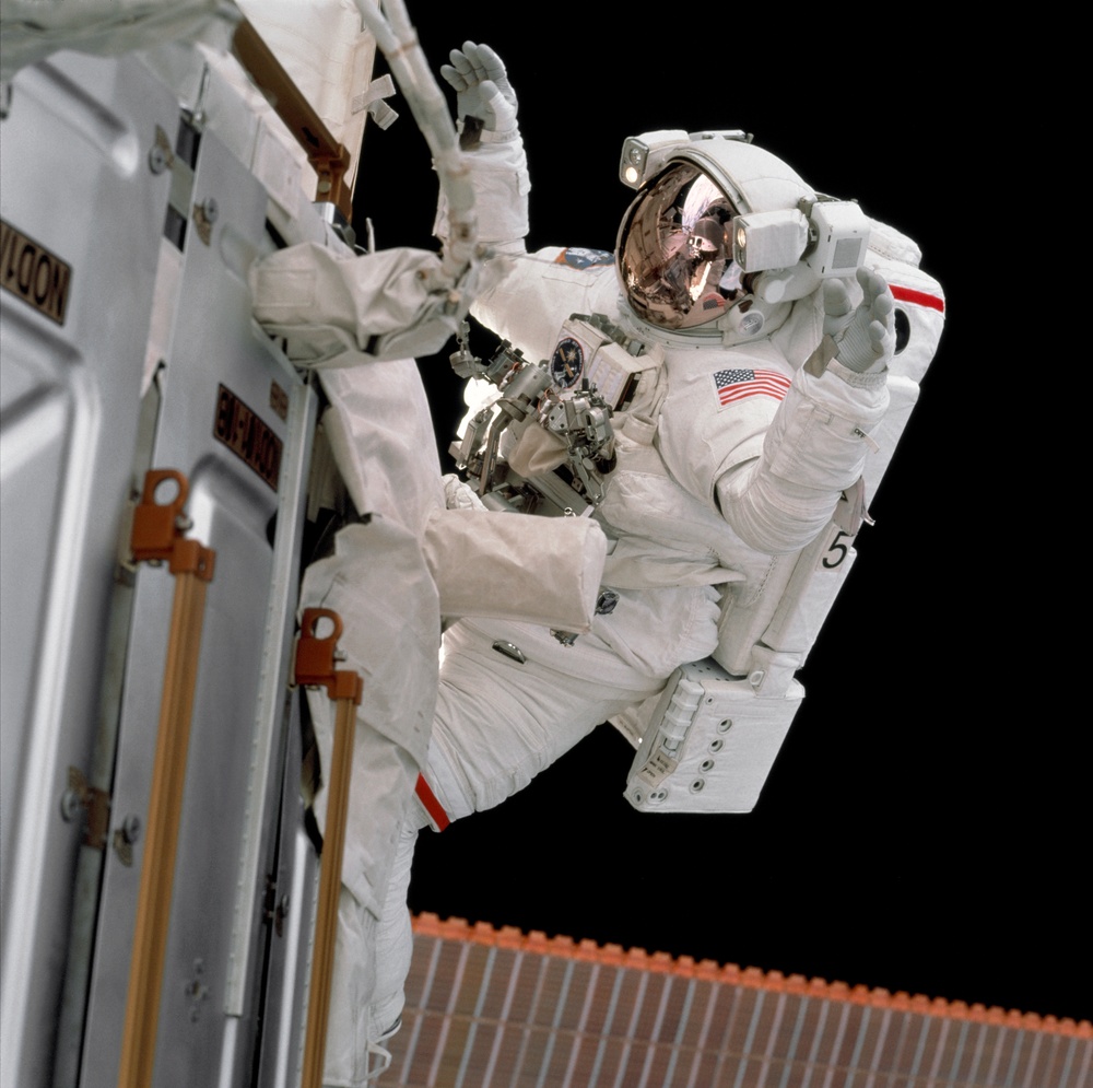 View of MS Tanner working on Unity during the third EVA of STS-97