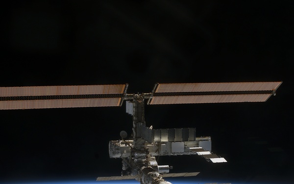 Flyaround view of ISS zenith aft and port sides