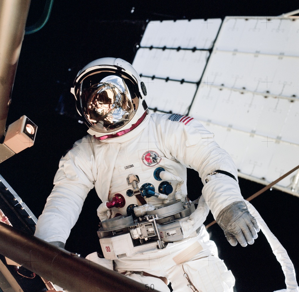 Skylab 3,Lousma during EVA