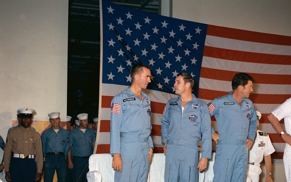 RECOVERY -  APOLLO 7 RECEPTION