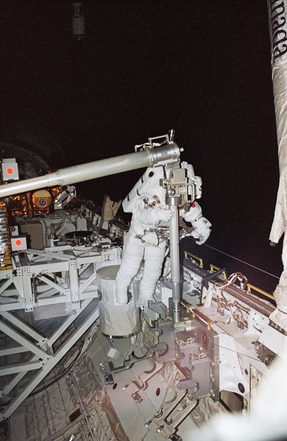 Scott and Doi during second EVA activities, Small ORU OPS