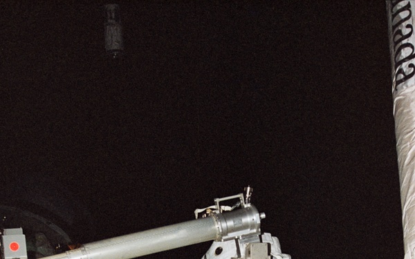 Scott and Doi during second EVA activities, Small ORU OPS