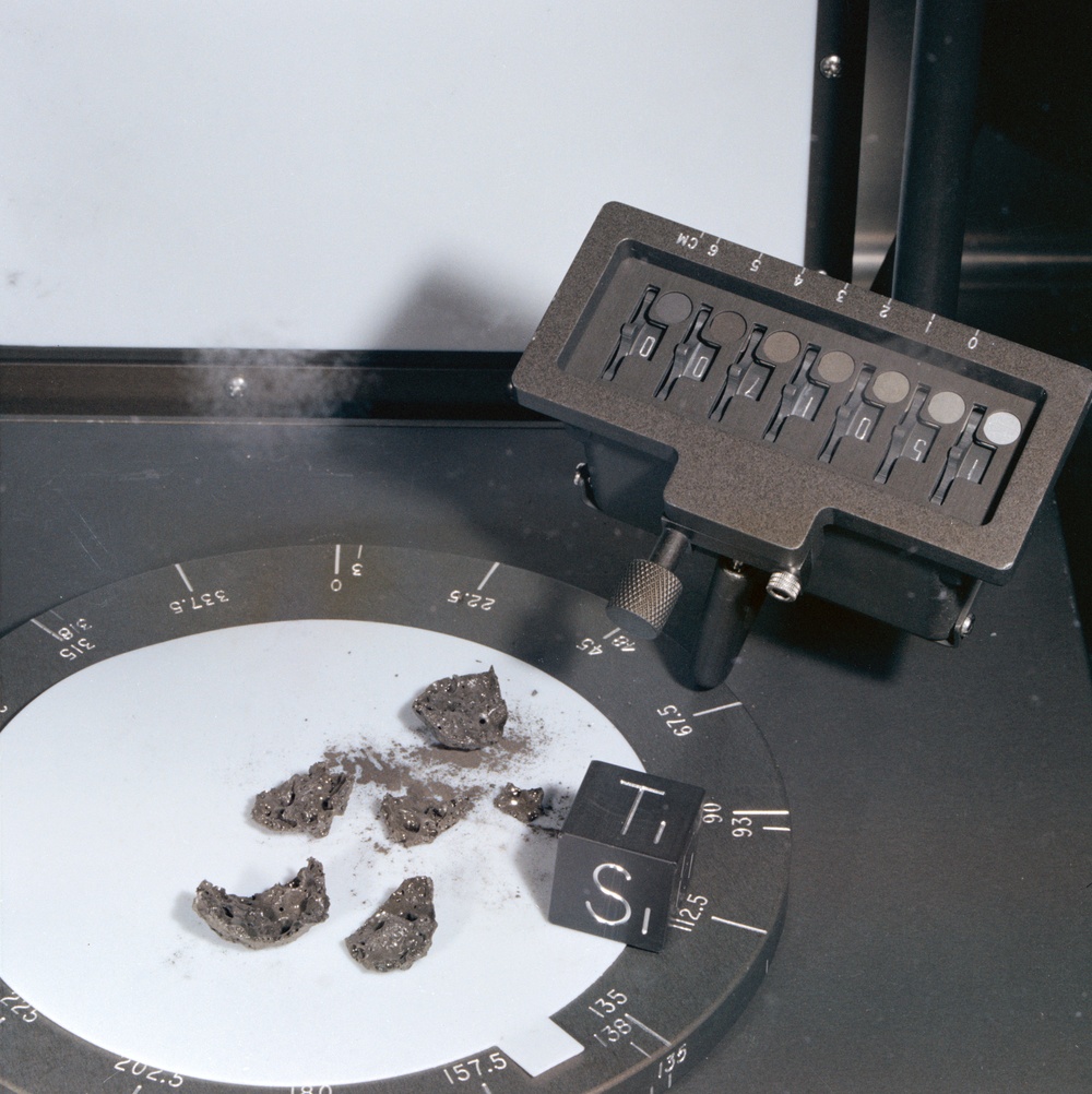 LUNAR SAMPLE - APOLLO 15 ROCK #15017