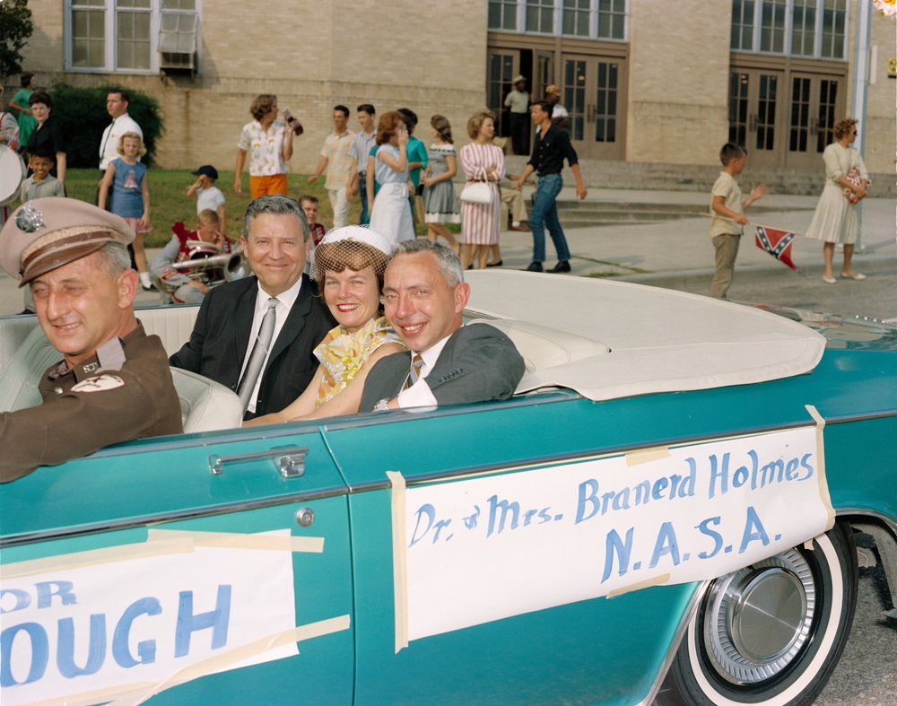 COOPER, GORDON  ASTRONAUT - HOMECOMING PARADE - TX