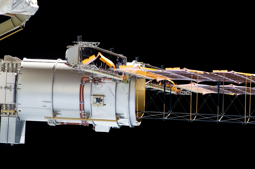 Deployment of the P4 Truss SAW during Expedition 13 / STS-115 Joint Operations