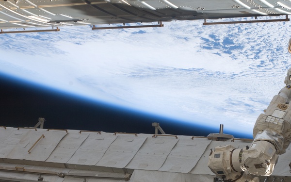 STS-119 Extravehicular Activity EVA 3 GAT SSRMS LEE B Snare Lubrication OPS