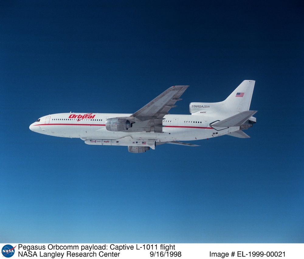 Pegasus Orbcomm payload: Captive L-1011 flight