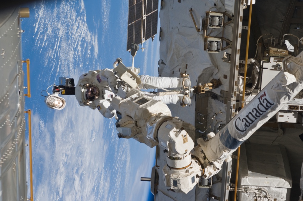 DVIDS - Images - STS-119 EVA 3 GAT SSRMS LEE B Snare Lubrication OPS