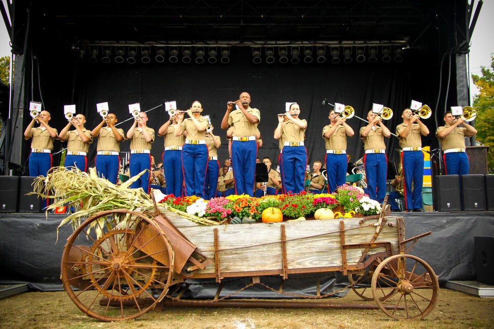 Division's Own serenades Topsfield Fair visitors