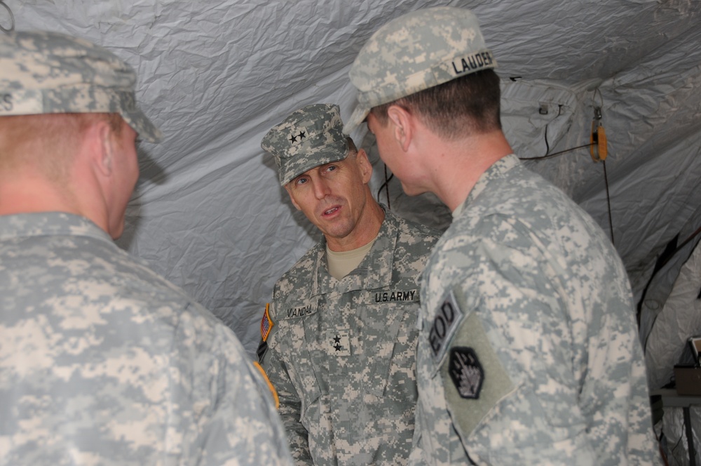 Army CHOPS visits CBRNE specialists