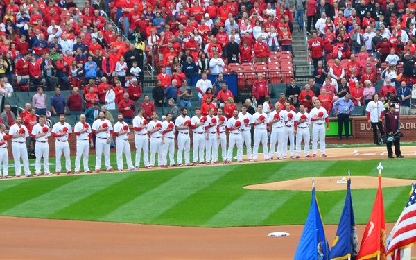 Fort Leonard Wood soldiers, color guard featured in Game 3 of NLCS