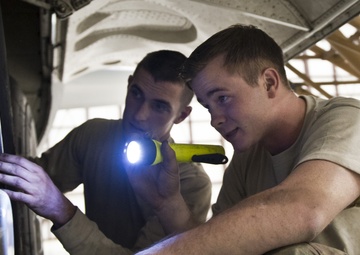 C-130 maintainers keep the &quot;Herc&quot; fit for flight