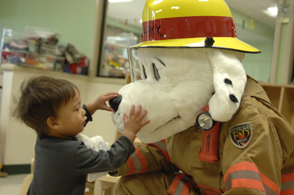 Fire department teaches fire safety