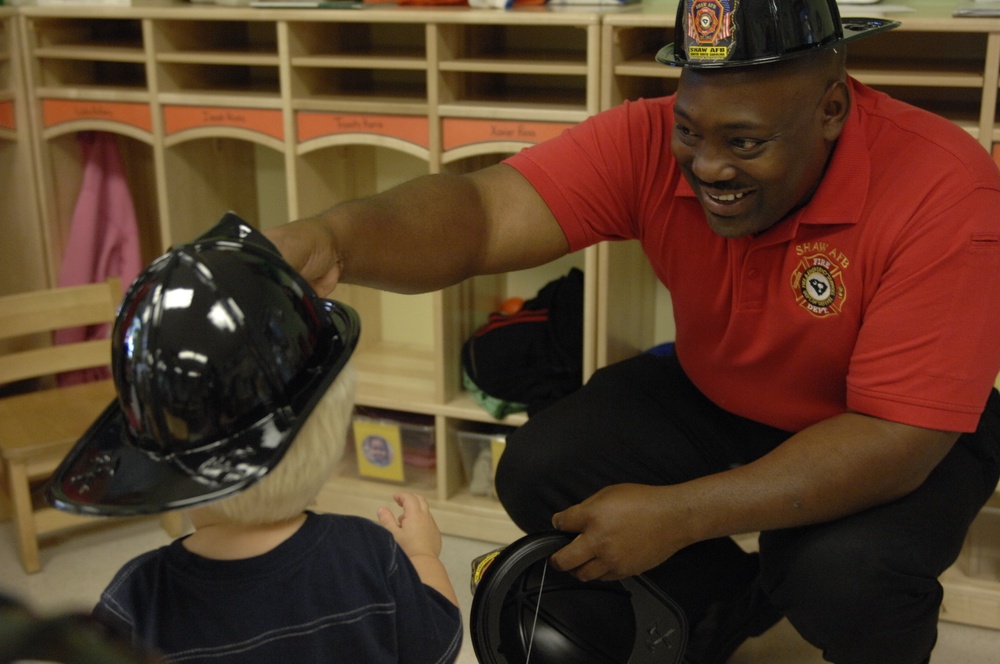 Fire department teaches fire safety