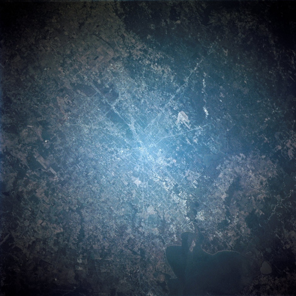 photo-sts109-714-035