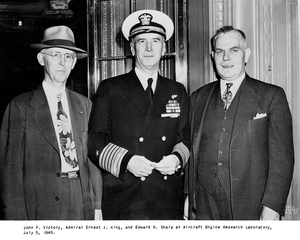 GROUP PHOTO OF JOHN F. VICTORY/FLEET ADMIRAL ERNEST KING (NAVY)/EDWARD R. SHARP