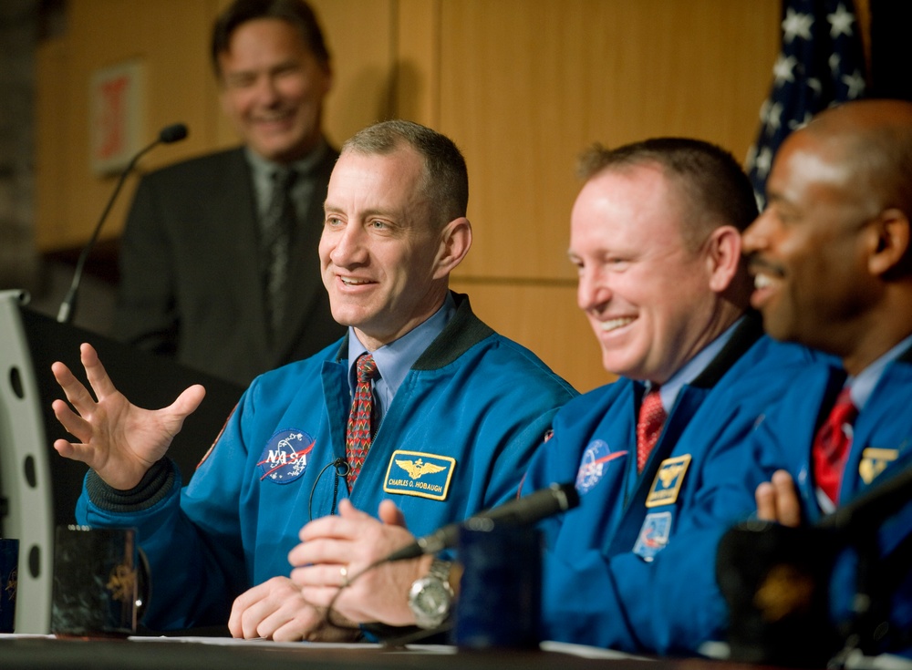 STS-129 Auditorium Presentation