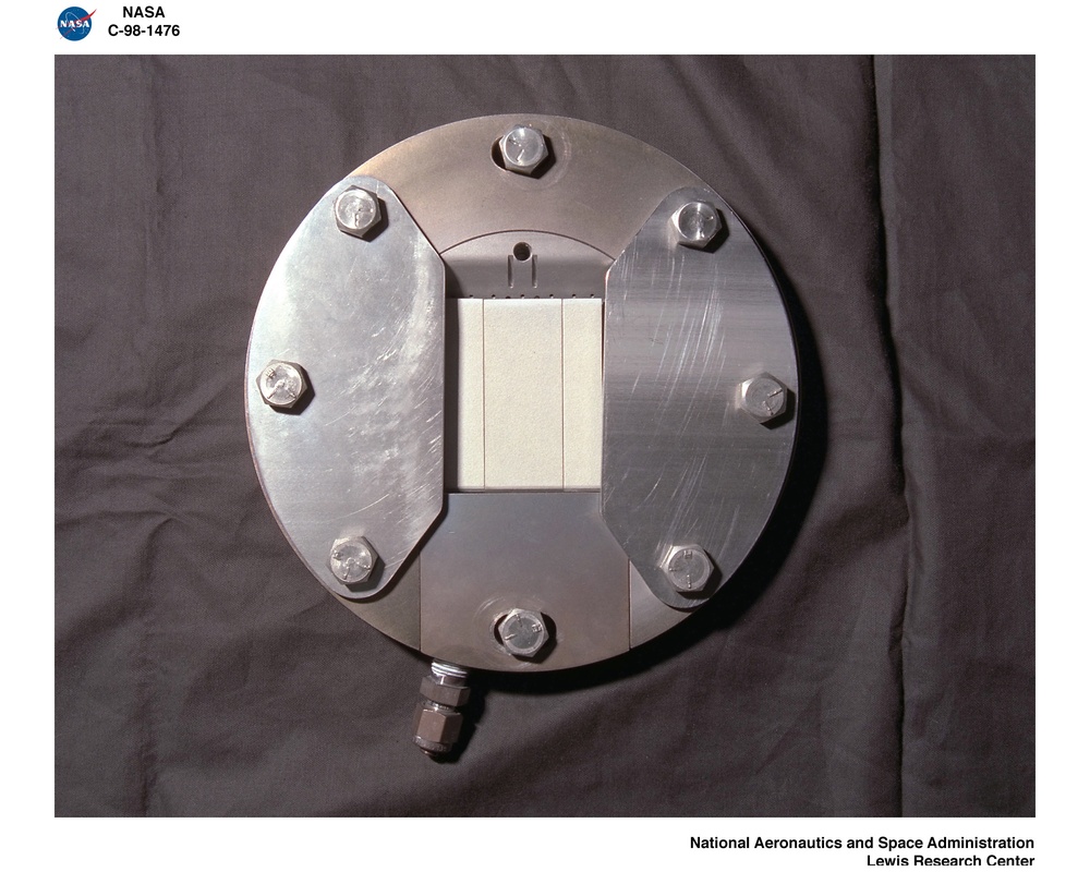 HIGH HEAT FLUX / THERMAL FATIGUE LASER FACILITY