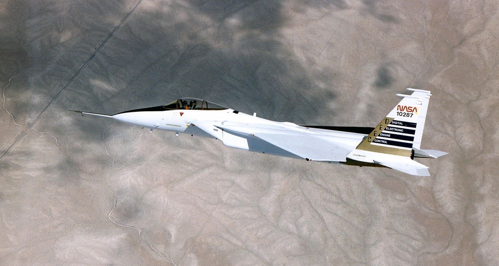 F-15 HiDEC