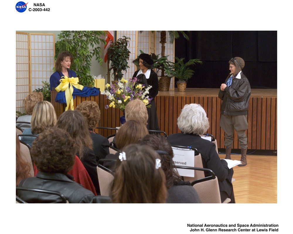 WOMEN IN HISTORY MONTH PROGRAM 2003 SPONSORED BY THE WOMEN'S ADVISORY GROUP - WAG