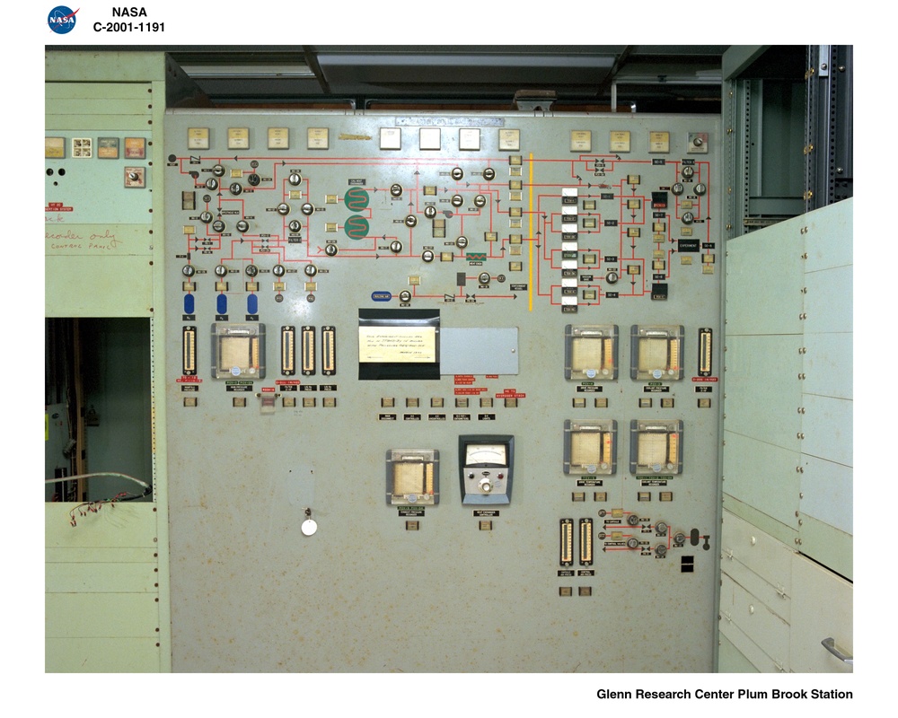 PLUM BROOK REACTOR FACILITY / REACTOR COLD GAS PANEL / 00105 / B3-B2
