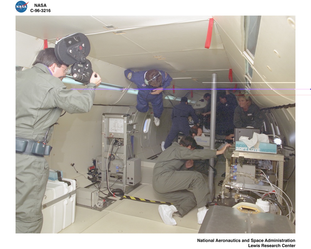DC-9 AIRPLANE FLIGHT WEEK OF JULY 8 1996