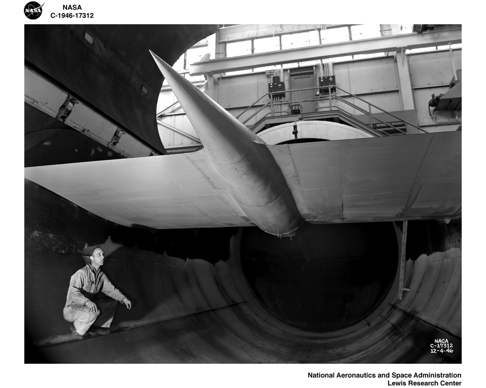 TG-100 INSTALLATION IN THE AWT ALTITUDE WIND TUNNEL